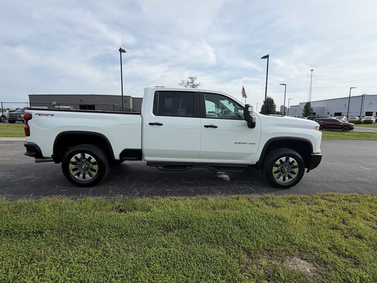 Used 2025 Chevrolet Silverado 2500 Custom w/ Custom Value Package AWD/4WD image 5