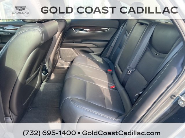 Used 2015 Cadillac XTS Luxury image 12