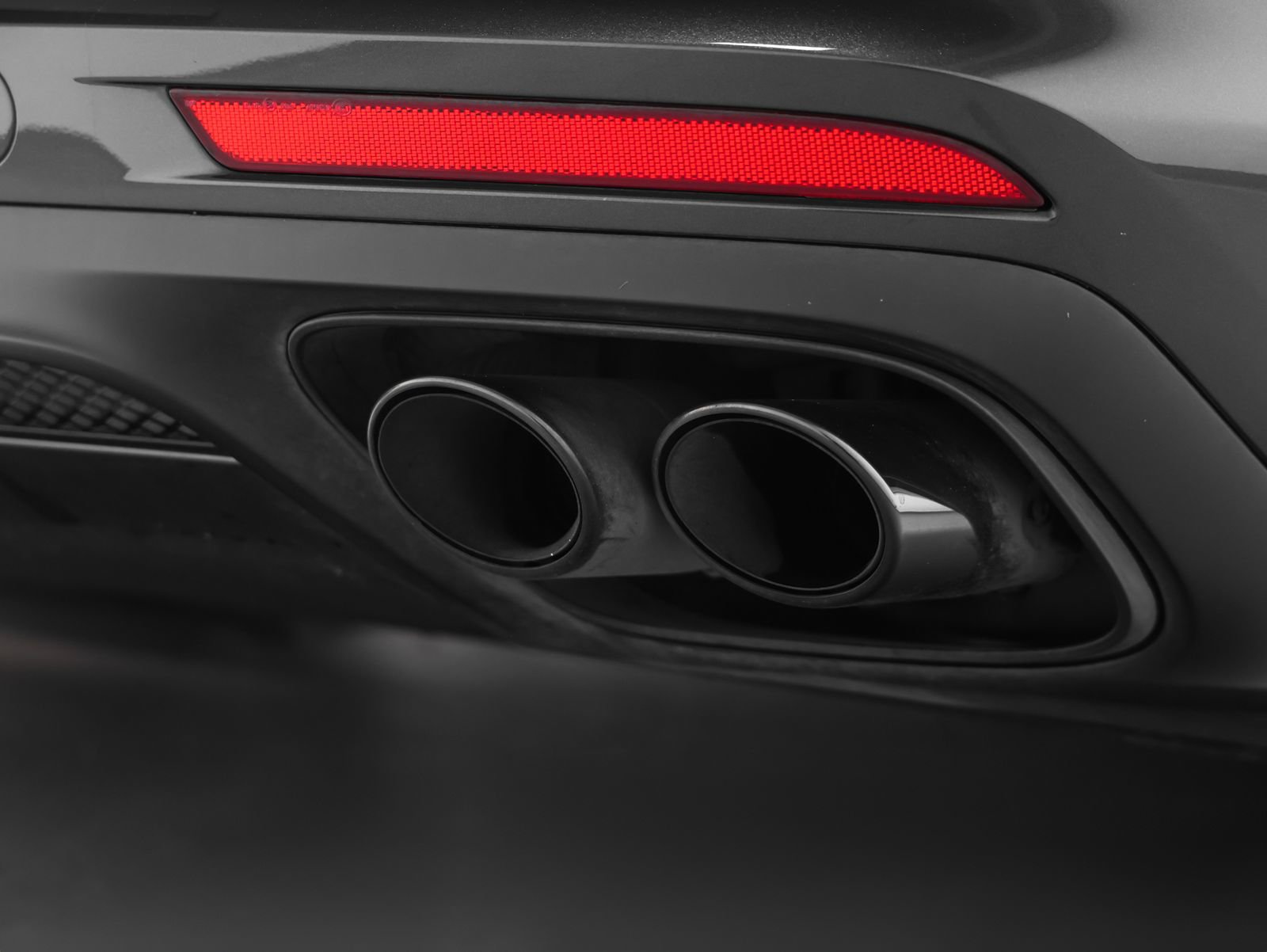 Certified 2023 Porsche Panamera GTS w/ Premium Package AWD/4WD image 17