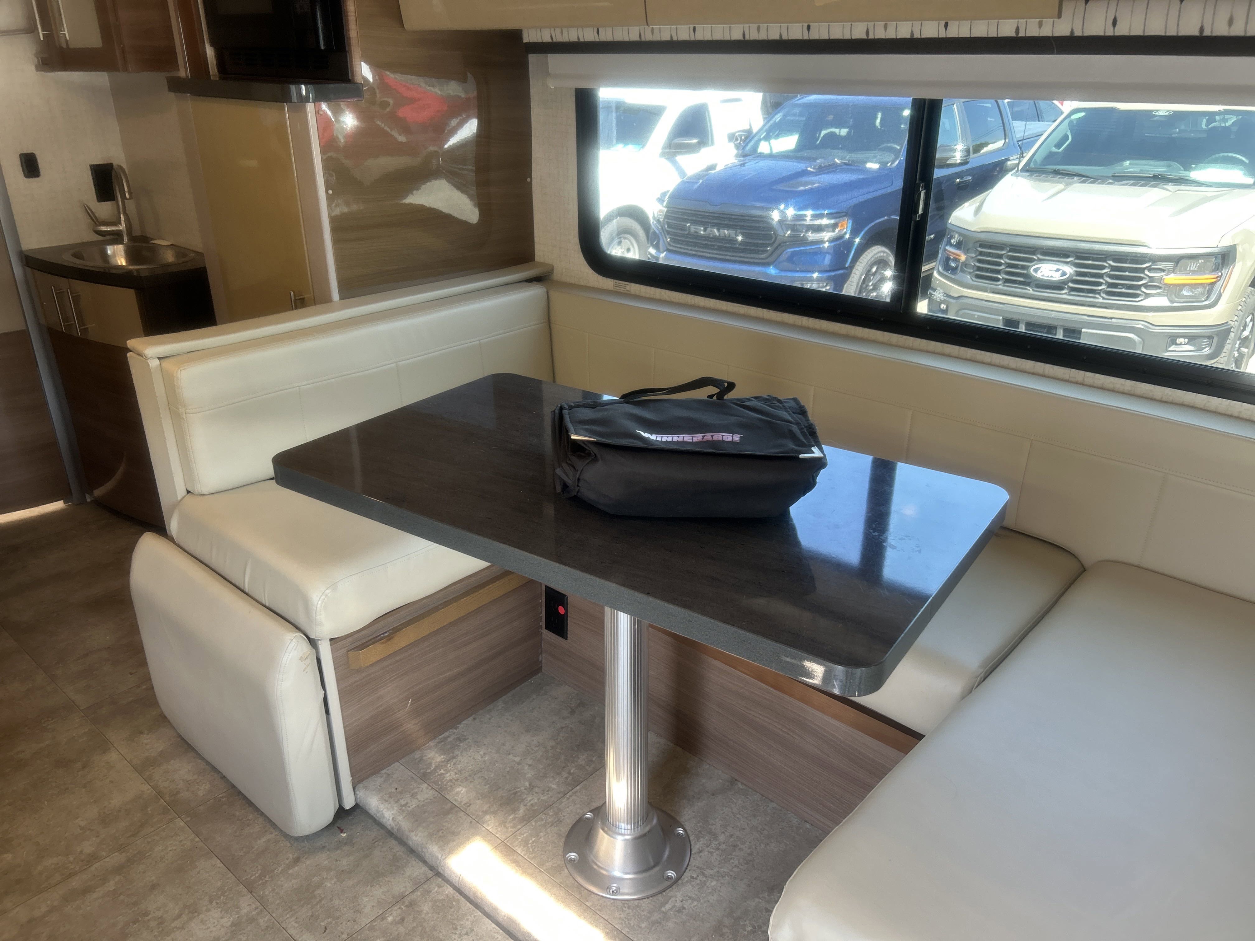 Used 2015 Mercedes-Benz Sprinter 3500 image 58