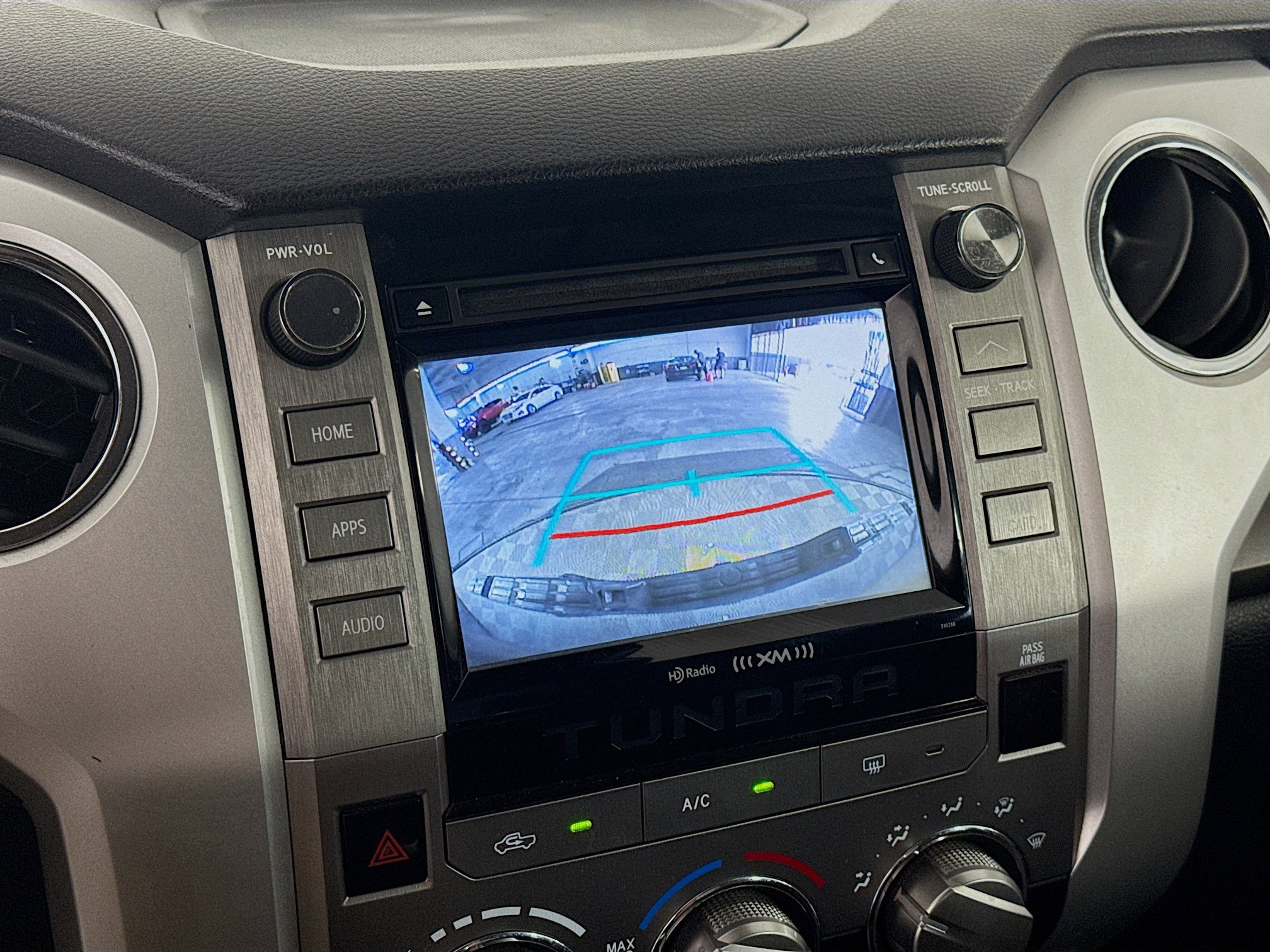 Used 2018 Toyota Tundra SR5 w/ SR5 Upgrade Package image 19