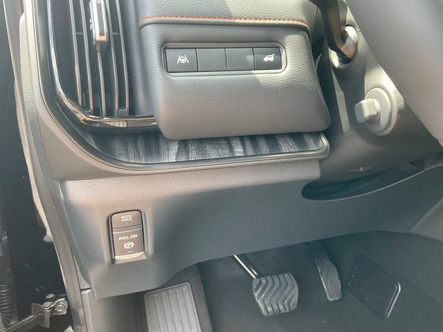 New 2026 Nissan Armada PRO-4X w/ Captain's Chari Seat Package AWD/4WD image 20