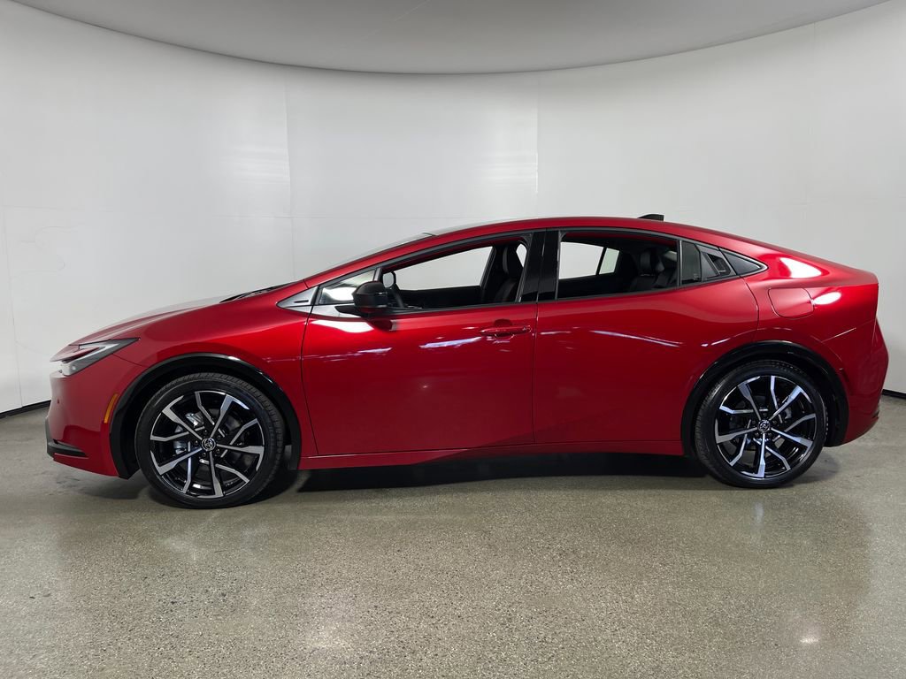 New 2026 Toyota Prius Plug-In Hybrid FWD image 6