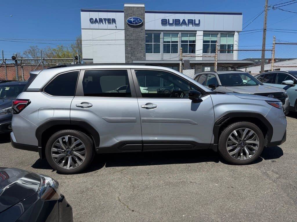 Certified 2025 Subaru Forester Touring AWD/4WD image 9