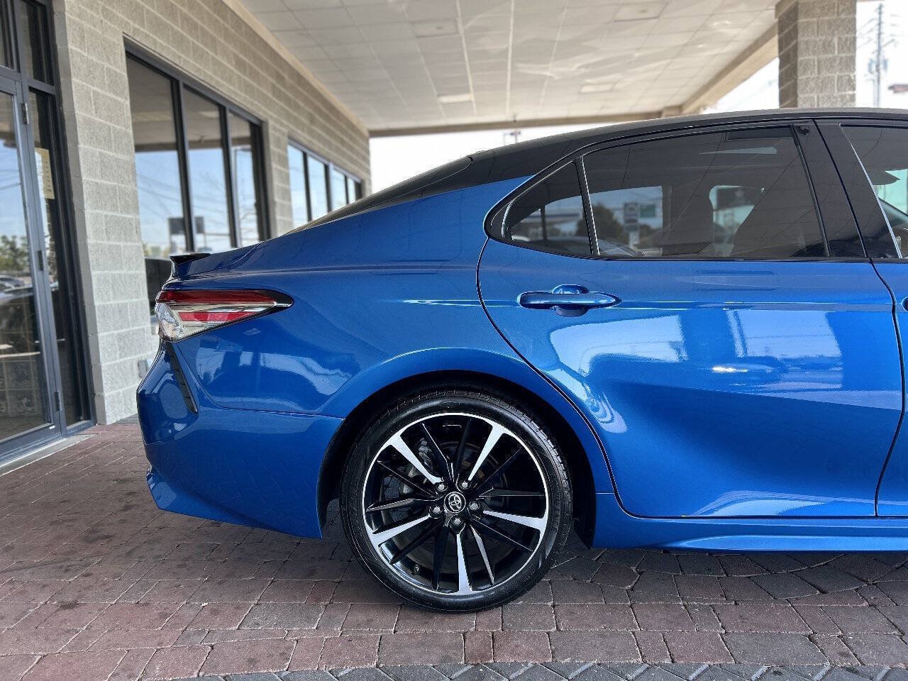 Used 2019 Toyota Camry XSE w/ Navigation Package FWD image 21
