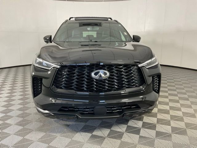 Used 2025 INFINITI QX60 Luxe w/ Black Edition image 2
