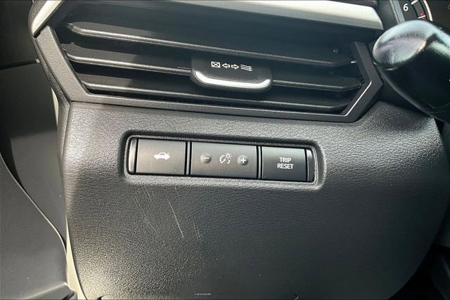 Used 2025 Nissan Altima 2.5 SV image 14