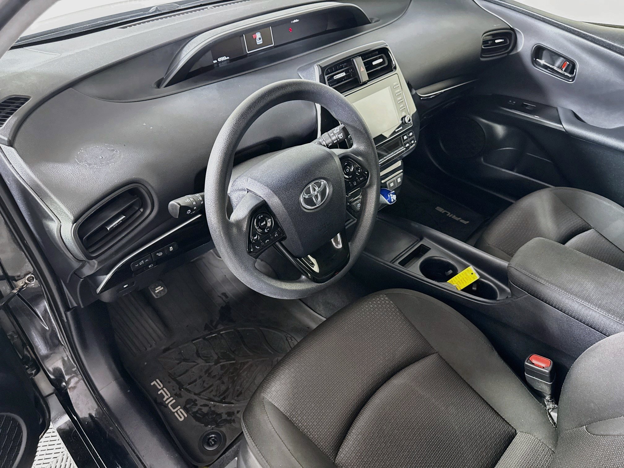 Certified 2021 Toyota Prius LE AWD/4WD image 9