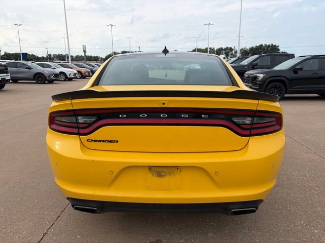 Used 2017 Dodge Charger SXT w/ AWD Plus Group image 4