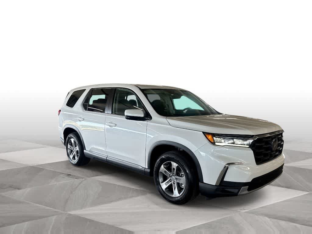 Used 2025 Honda Pilot EX-L image 2