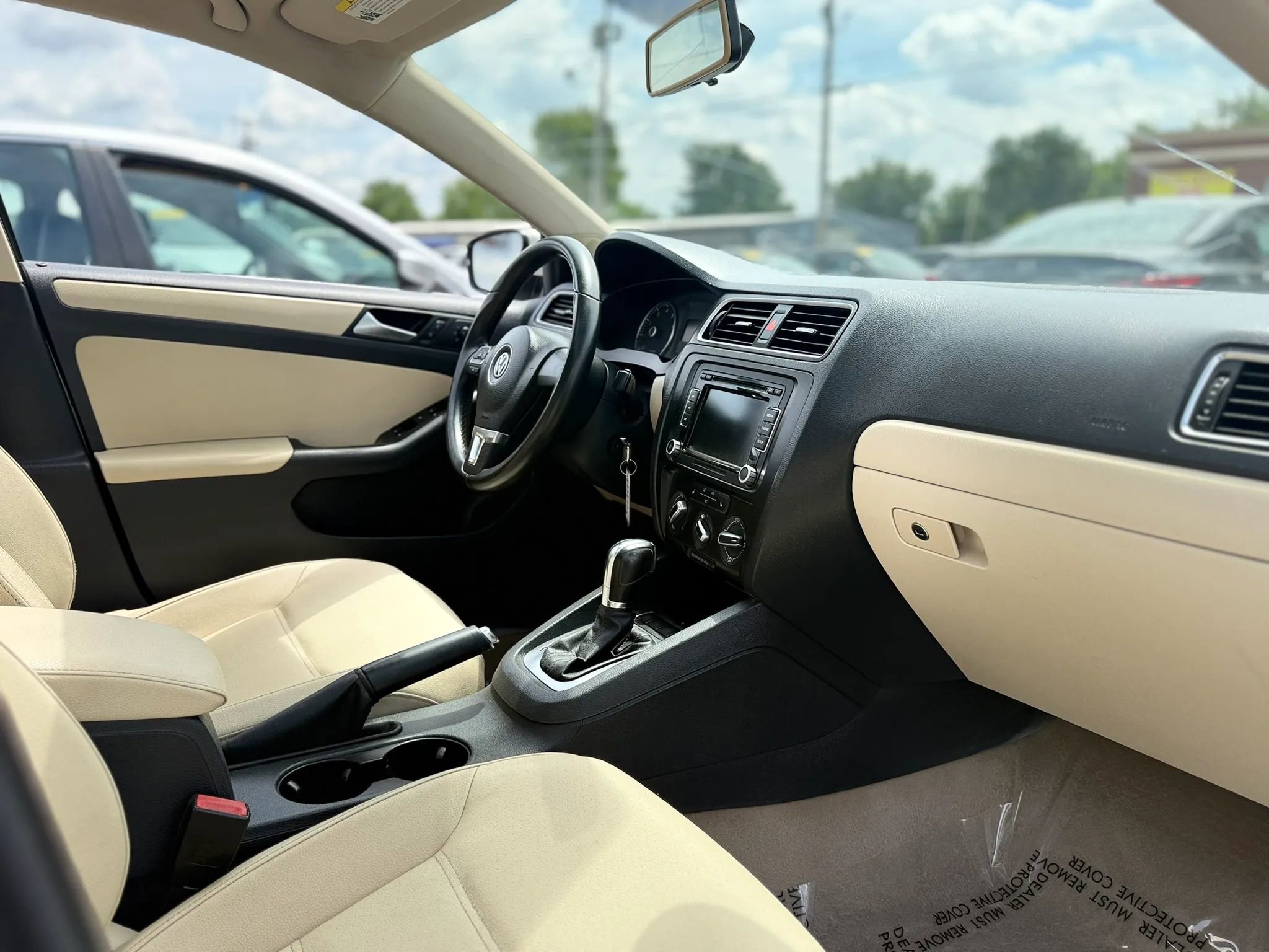 Used 2012 Volkswagen Jetta SE FWD image 44