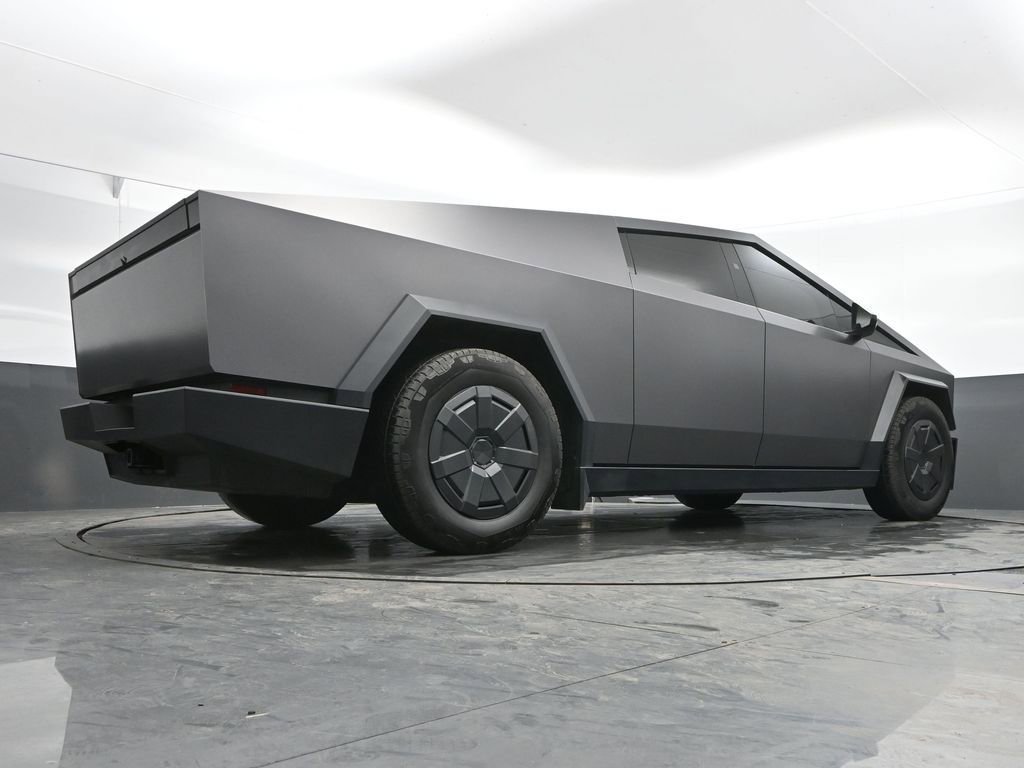 Used 2025 Tesla Cybertruck AWD Crew Cab image 39