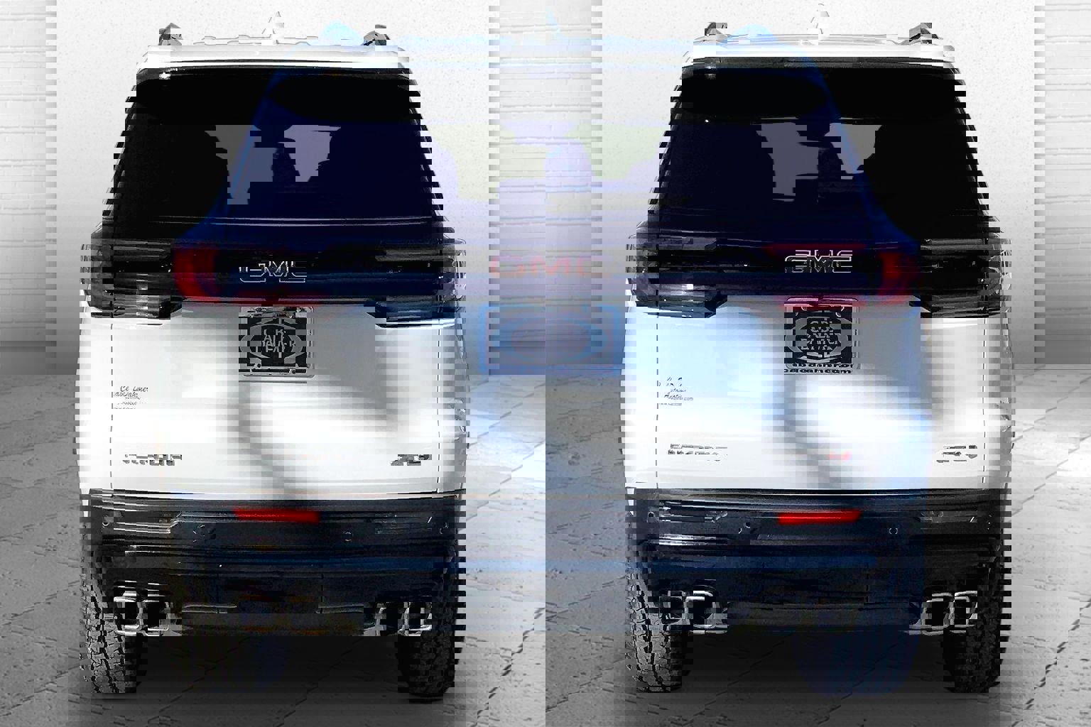 Used 2026 GMC Acadia AT4 w/ Super Cruise Package image 3