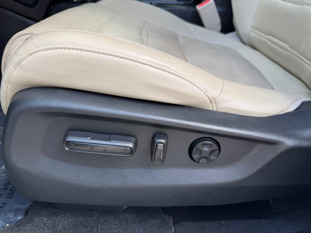 Used 2020 Honda CR-V EX-L image 18