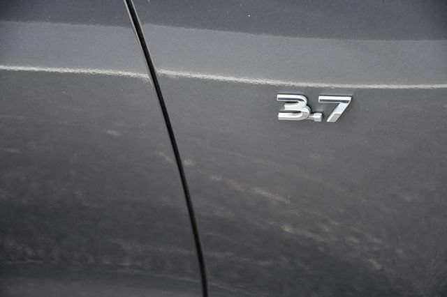 Used 2015 INFINITI Q70 3.7 w/ Deluxe Touring Package AWD/4WD image 30