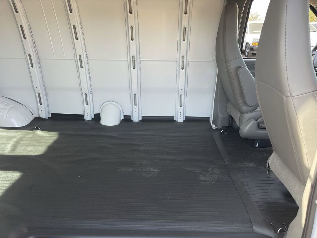 New 2025 GMC Savana 2500 Extended w/ Driver Convenience Package image 26
