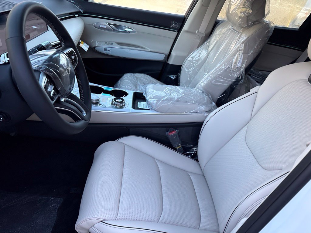 New 2027 Genesis GV70 2.5T Advanced AWD/4WD image 9
