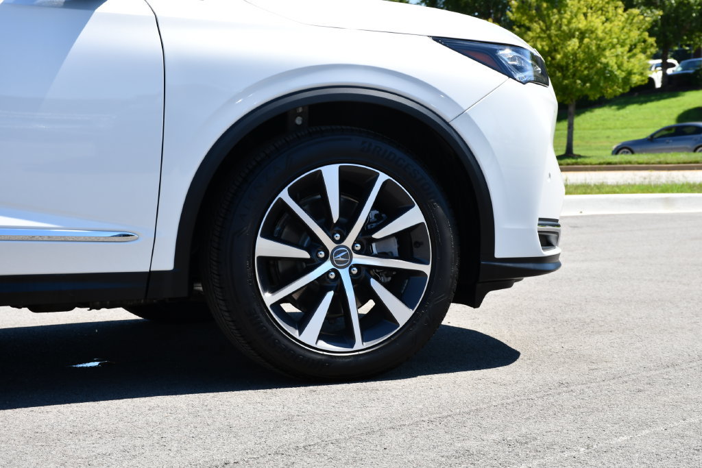 Certified 2026 Acura MDX w/ Technology Package FWD image 9