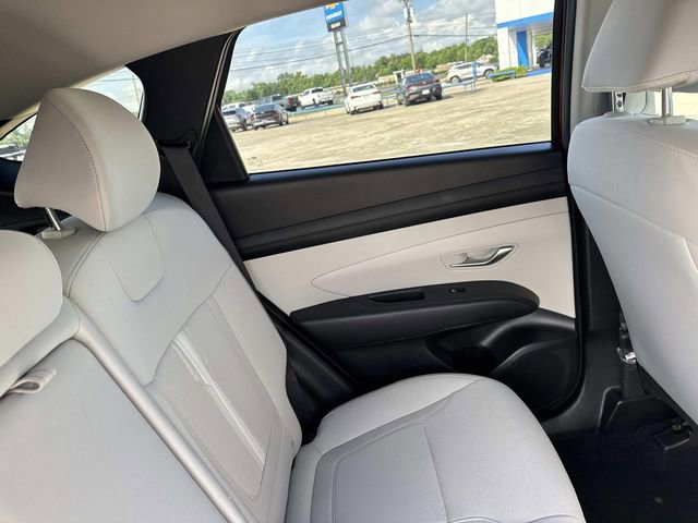 Used 2025 Hyundai Tucson SEL AWD/4WD image 16