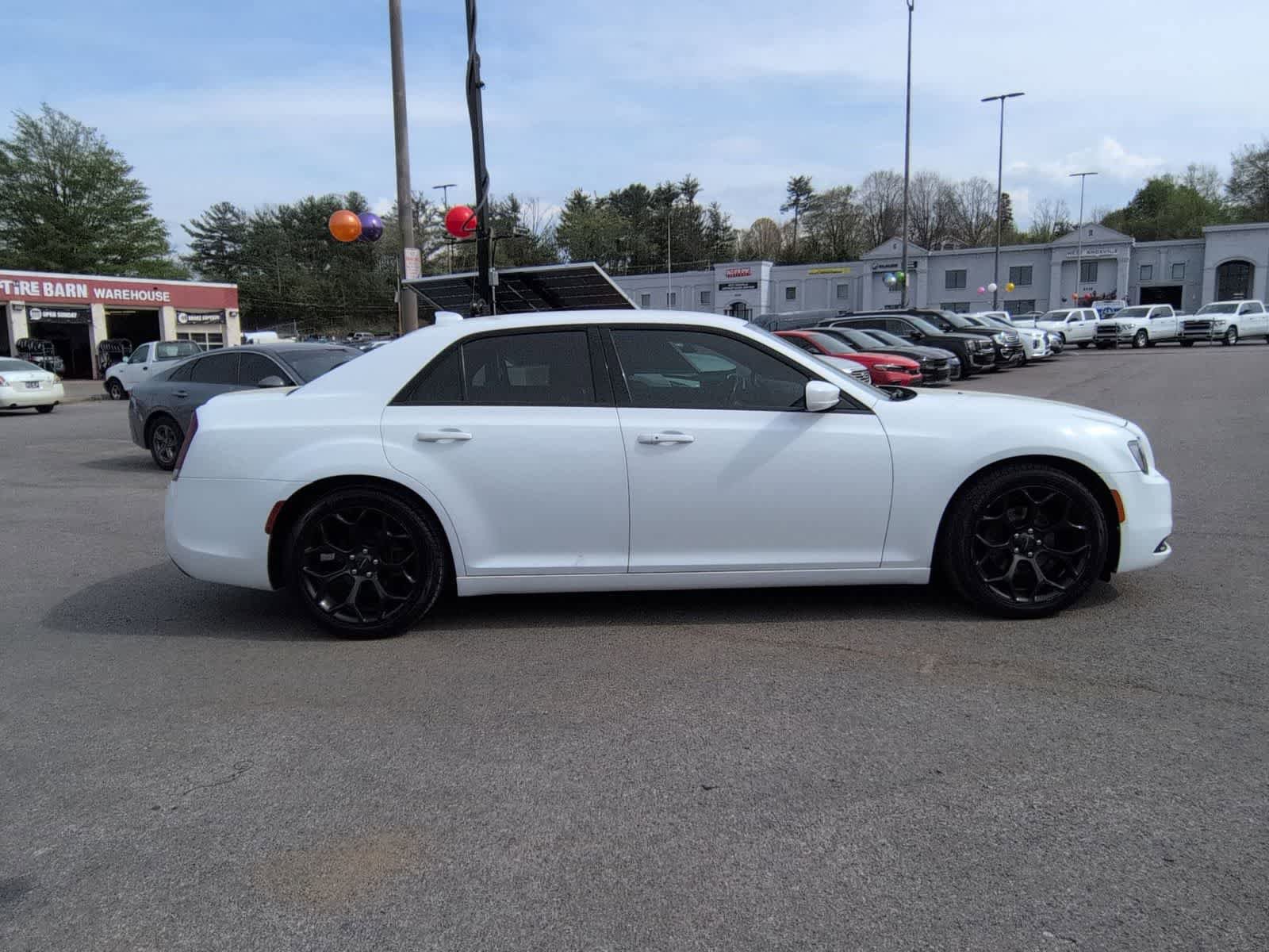 Used 2019 Chrysler 300 S RWD image 9