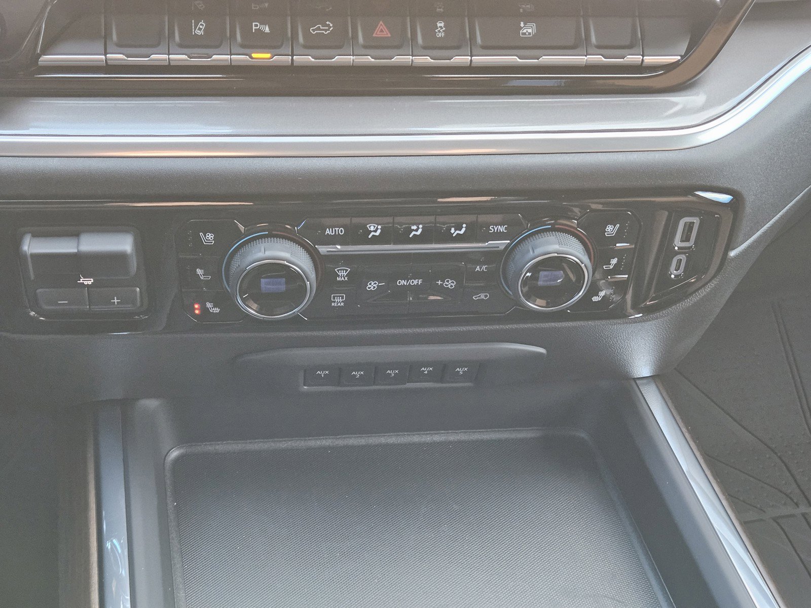 New 2026 Chevrolet Silverado 2500 High Country w/ High Country Premium Package image 14