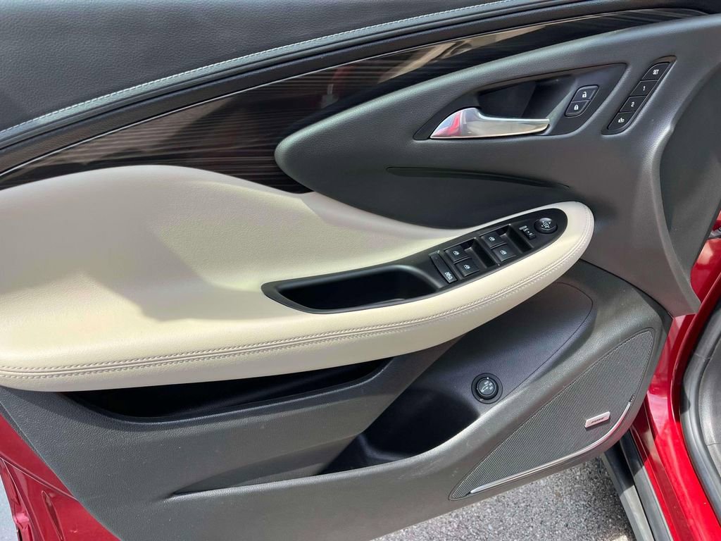 Used 2019 Buick Envision Premium AWD/4WD image 24