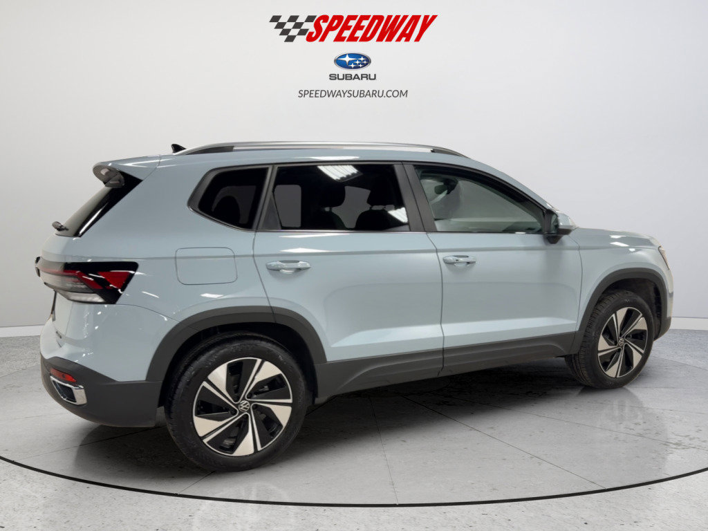 Used 2025 Volkswagen Taos SE image 10