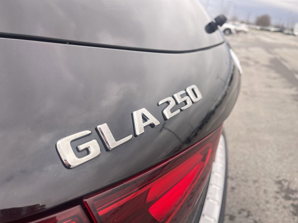 Used 2025 Mercedes-Benz GLA 250 image 12