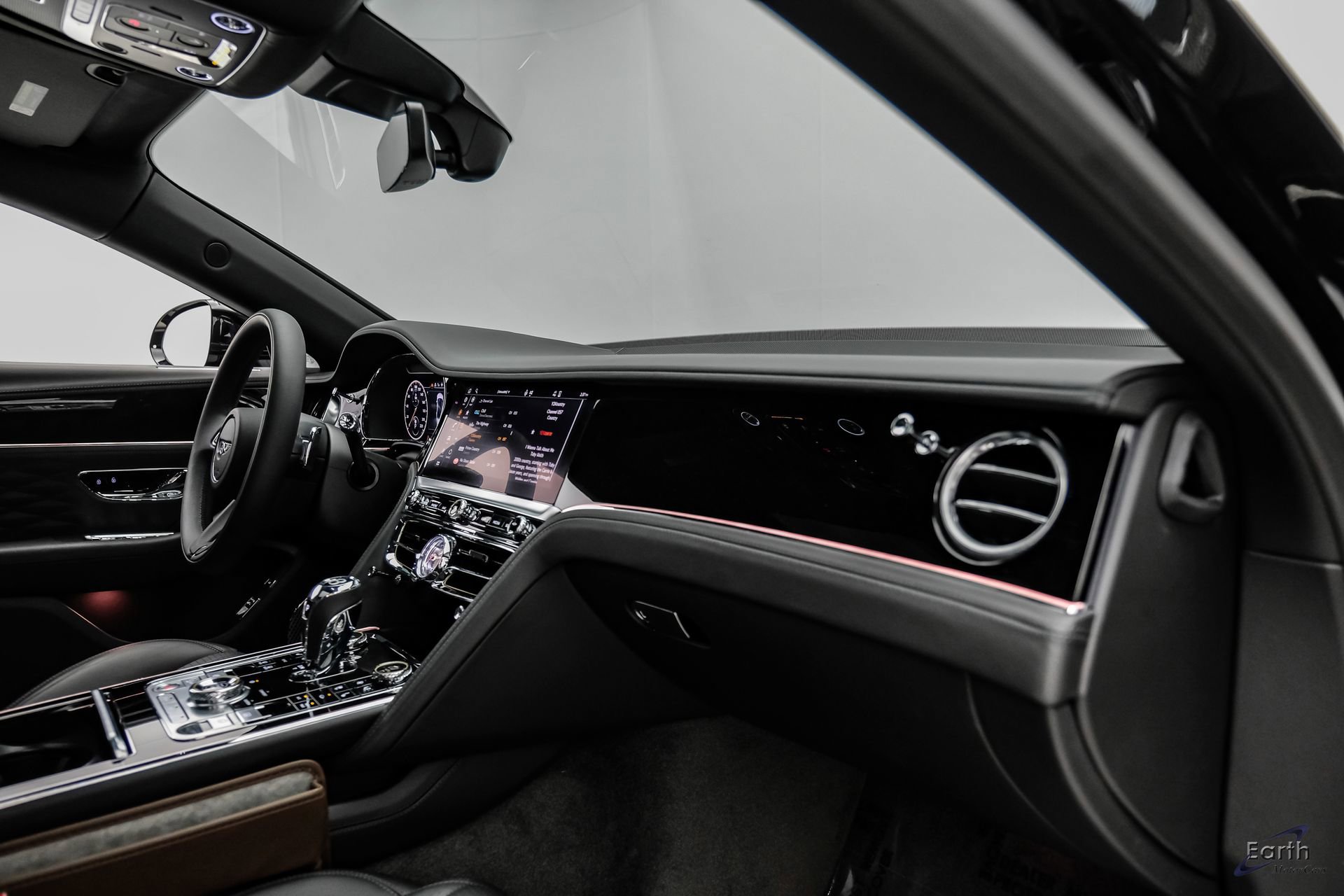 Used 2022 Bentley Flying Spur V8 AWD/4WD image 47
