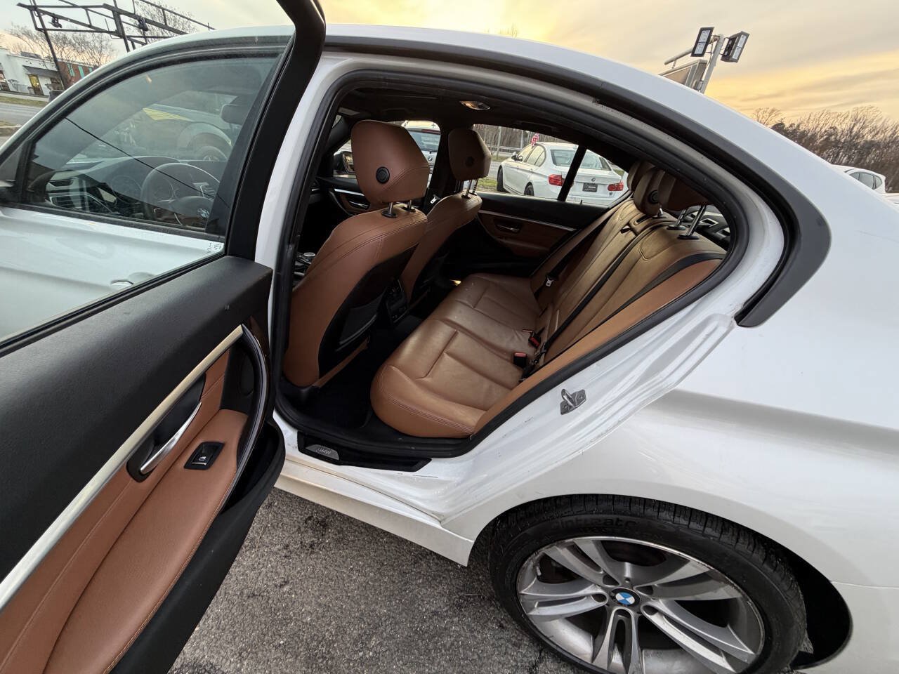Used 2016 BMW 328i xDrive Sedan AWD/4WD image 17