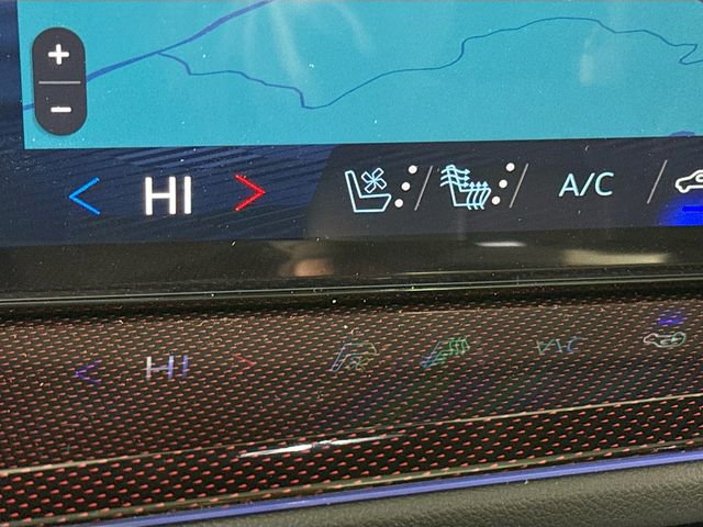 New 2026 Chevrolet Traverse RS image 21