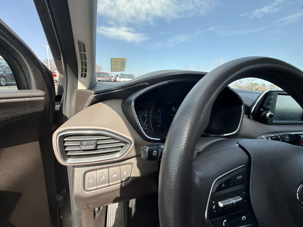 Used 2020 Hyundai Santa Fe SEL image 24