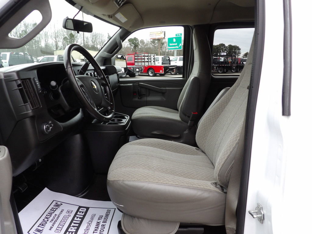 Used 2020 Chevrolet Express 3500 LS image 17