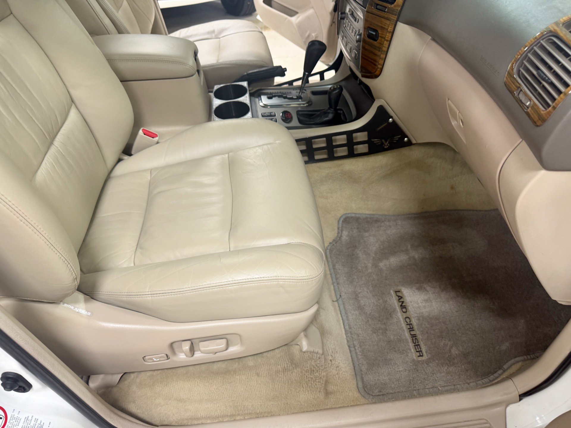 Used 2004 Toyota Land Cruiser image 17