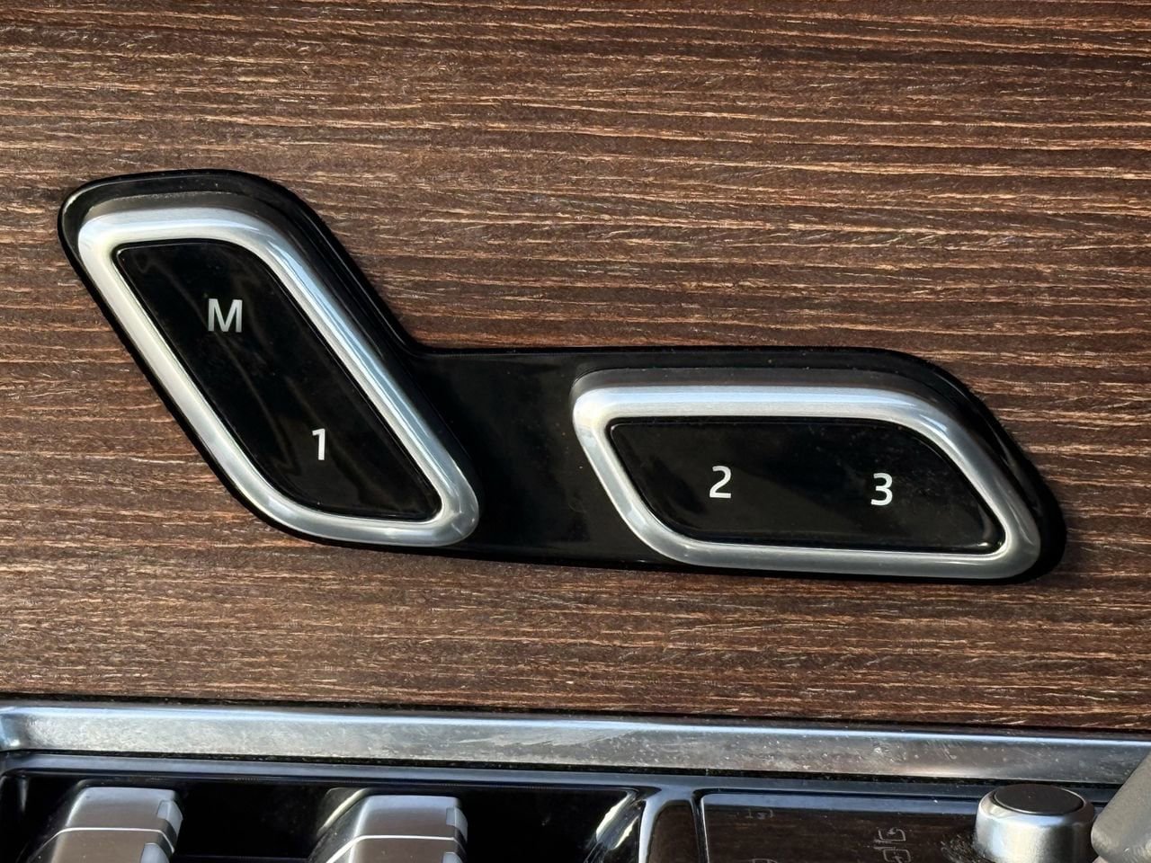Used 2023 Land Rover Range Rover SE AWD/4WD image 18
