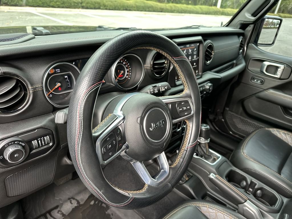 Used 2020 Jeep Wrangler Unlimited Sahara image 18