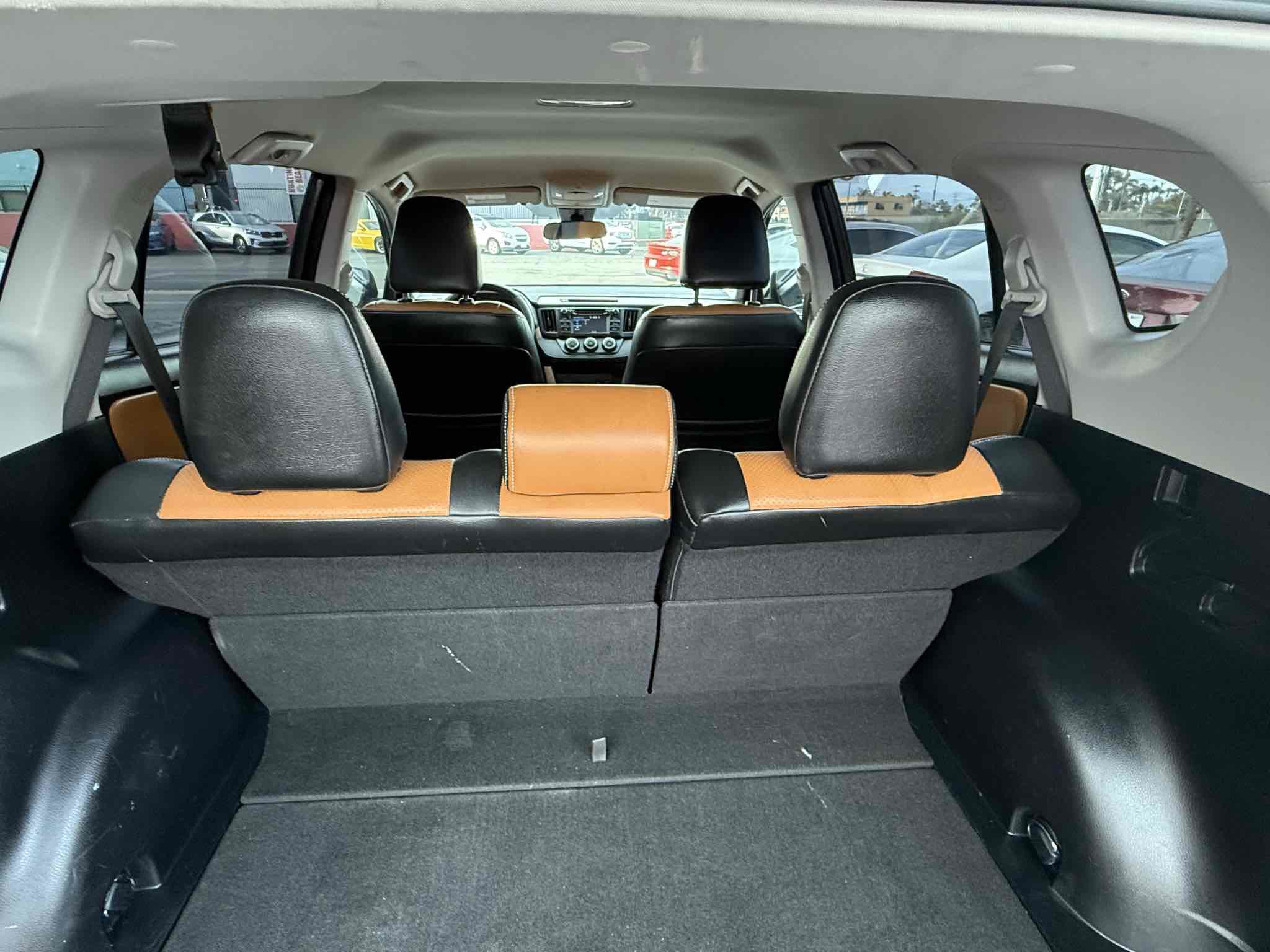 Used 2017 Toyota RAV4 LE image 69
