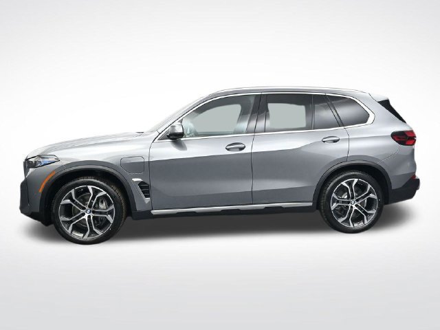 New 2026 BMW X5 xDrive50e w/ Premium Package AWD/4WD image 8