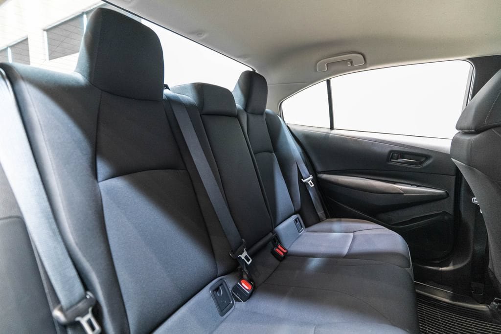 Used 2022 Toyota Corolla LE FWD image 28
