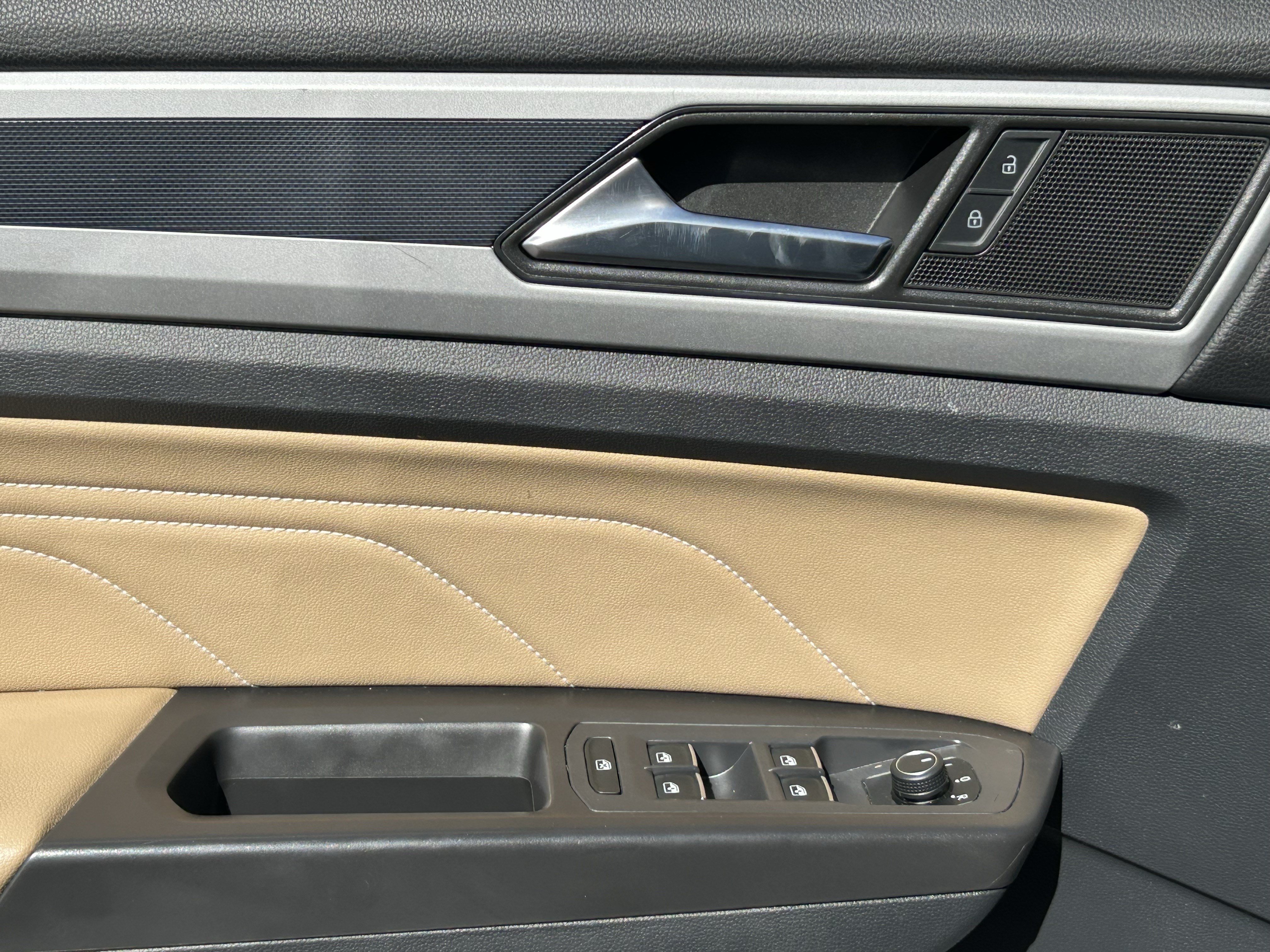 Used 2023 Volkswagen Atlas Cross Sport SE w/ Panoramic Sunroof Package FWD image 20