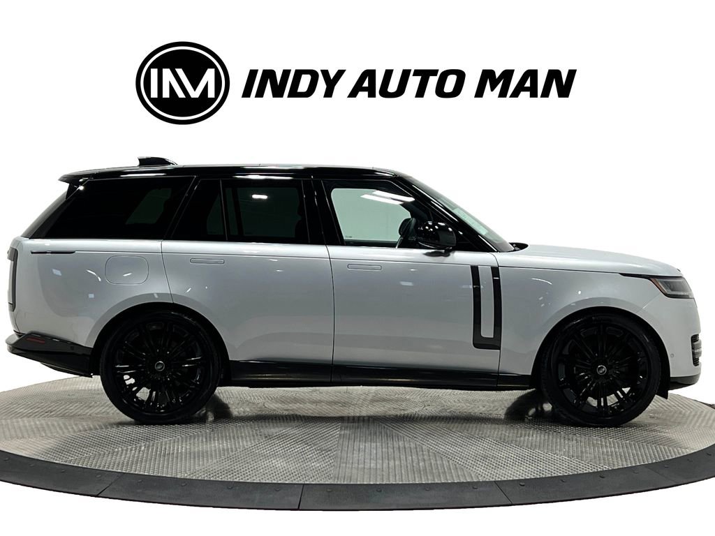 Used 2024 Land Rover Range Rover SE AWD/4WD image 3
