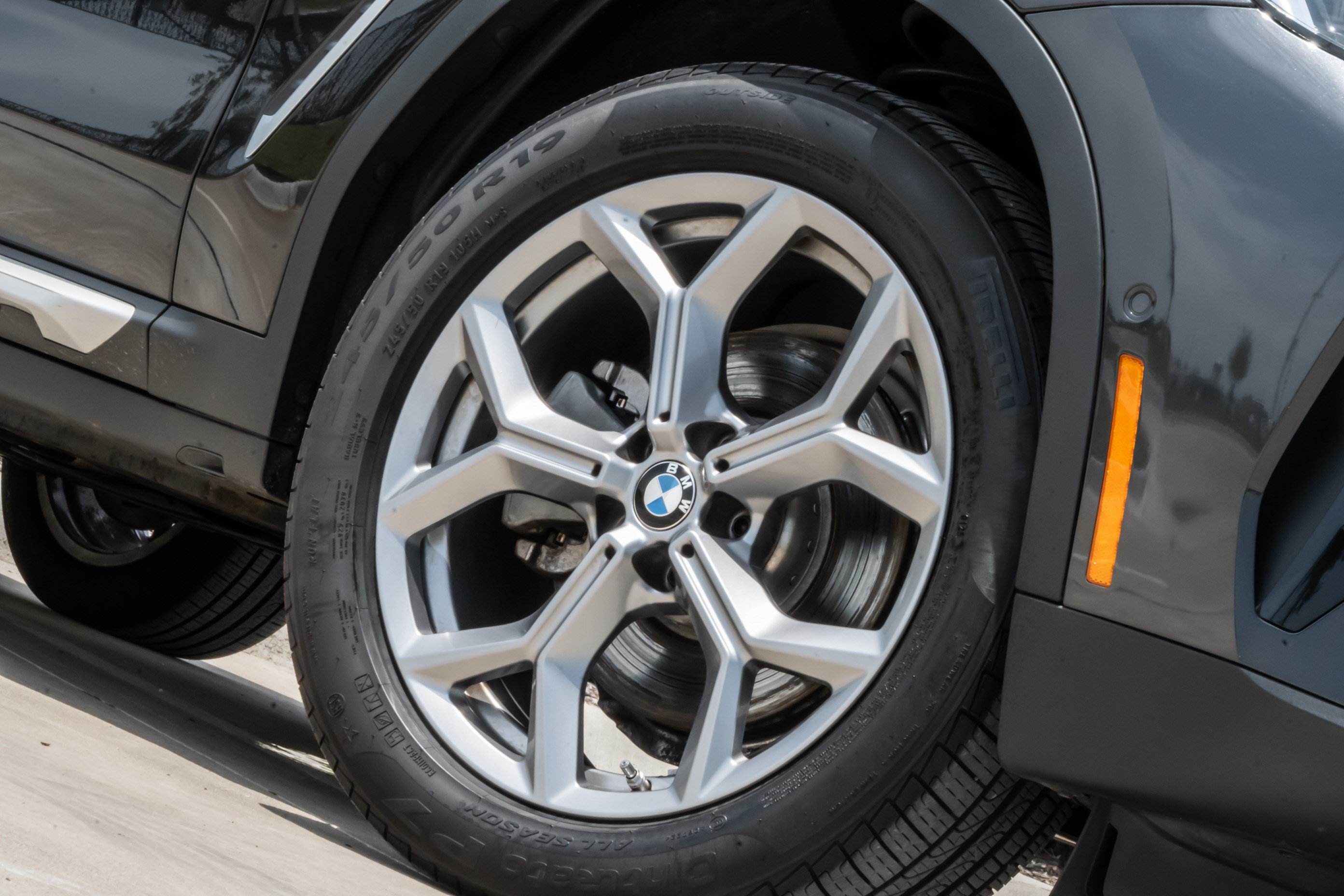 Certified 2025 BMW X4 xDrive30i AWD/4WD image 10
