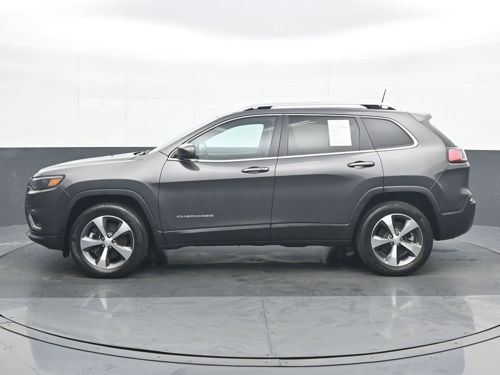Used 2021 Jeep Cherokee Limited image 3