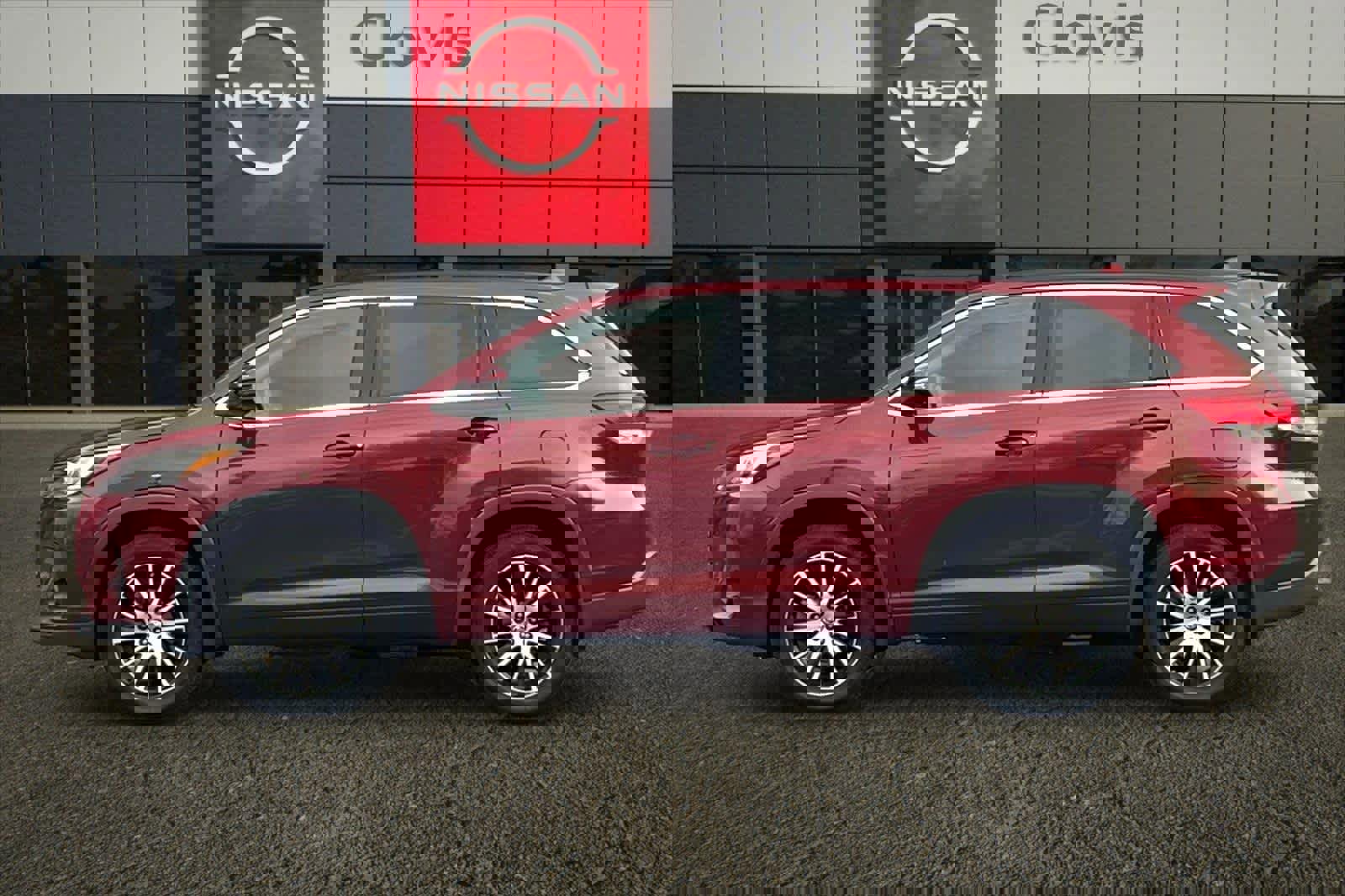 Used 2017 Toyota Highlander SE image 6