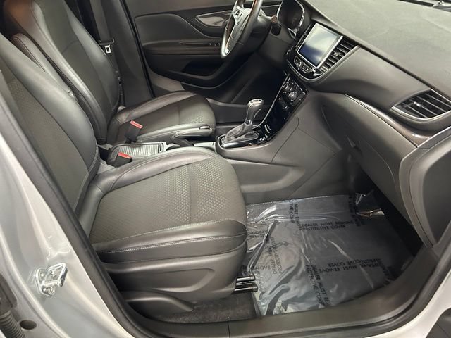 Used 2020 Buick Encore Preferred AWD/4WD image 13