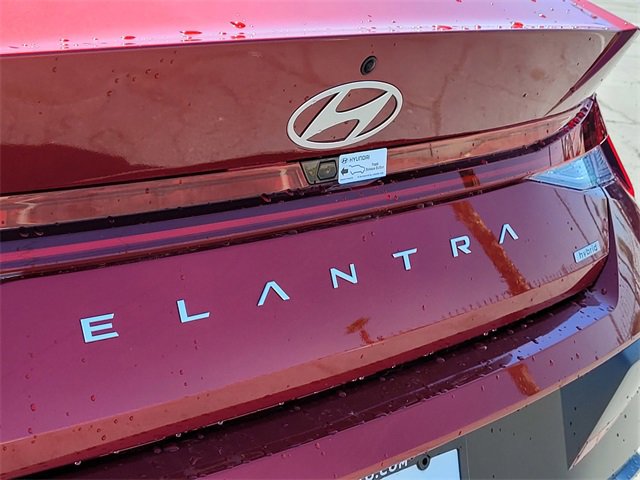 New 2025 Hyundai Elantra Limited image 7