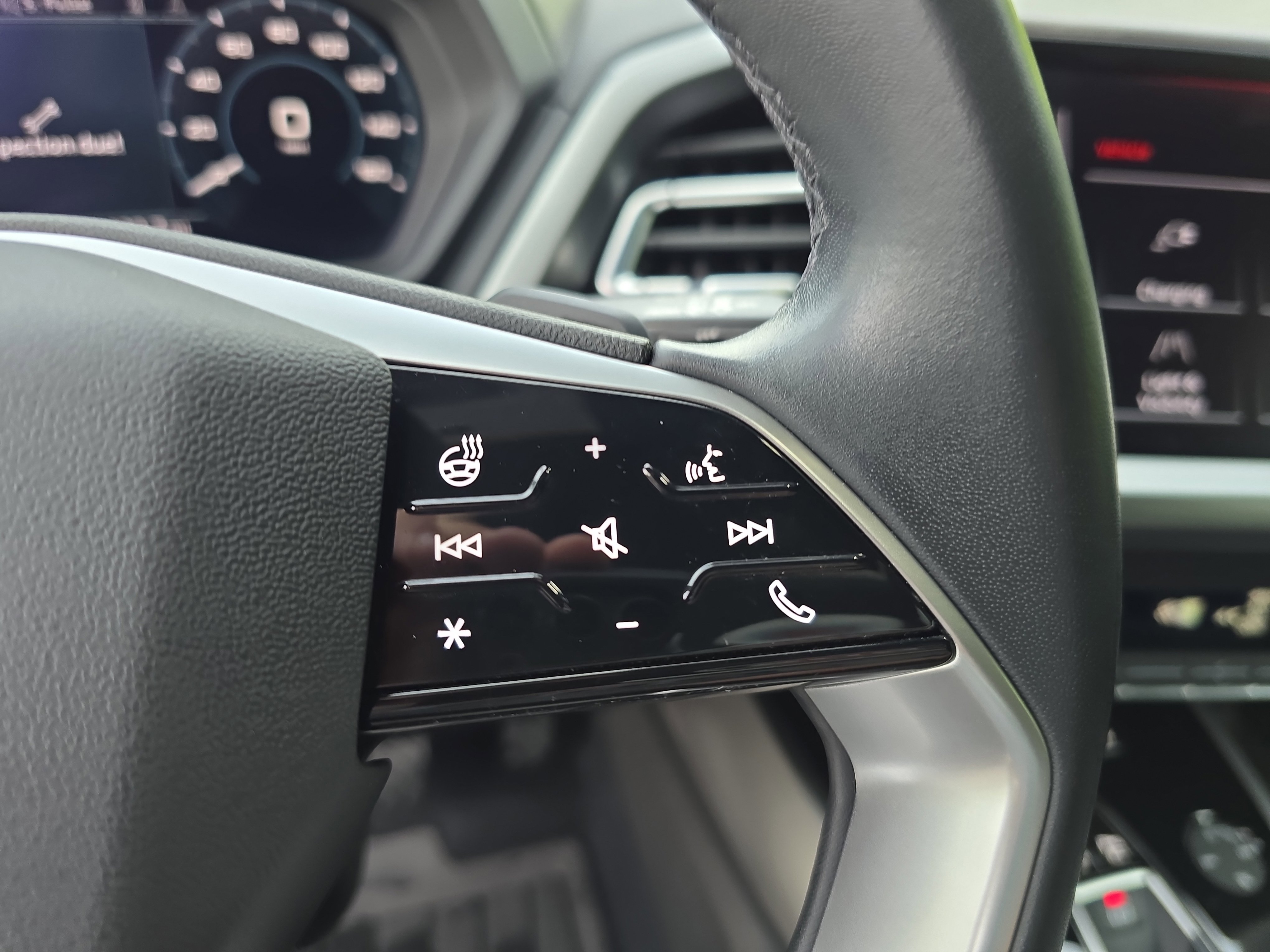 Used 2023 Audi Q4 e-tron Premium Plus w/ Premium Plus RWD image 18