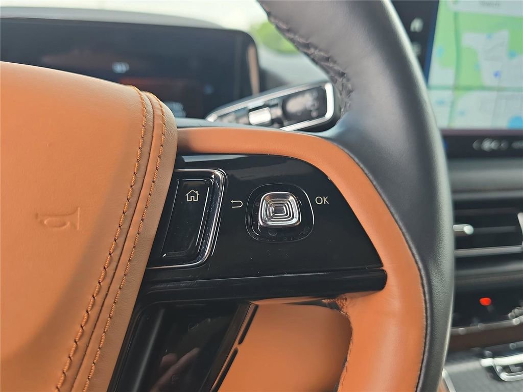 Used 2025 Lincoln Aviator Black Label image 24