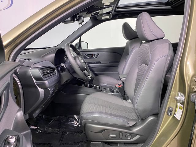 Used 2025 Subaru Forester Premium AWD/4WD image 11