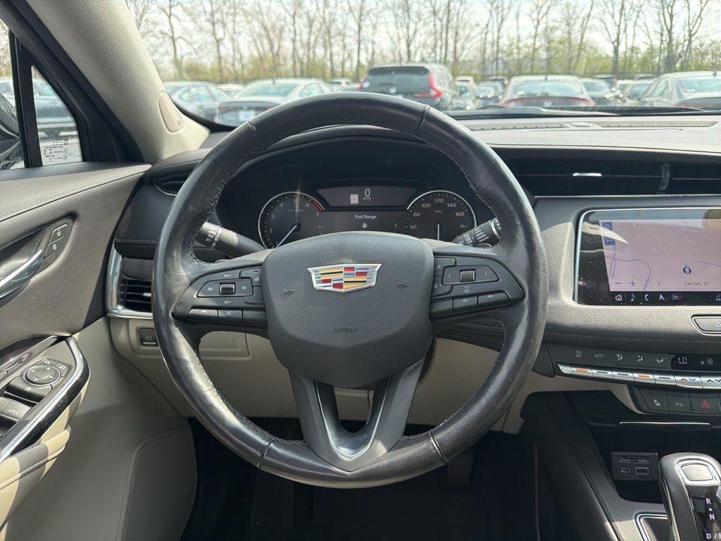 Used 2019 Cadillac XT4 Luxury w/ Cold Weather Package image 13